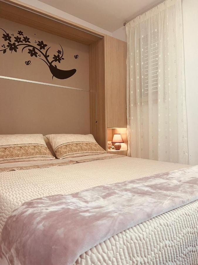 Pietra Di Luna Relaxing Private Terrace โปลีญาโนอามาเร ภายนอก รูปภาพ