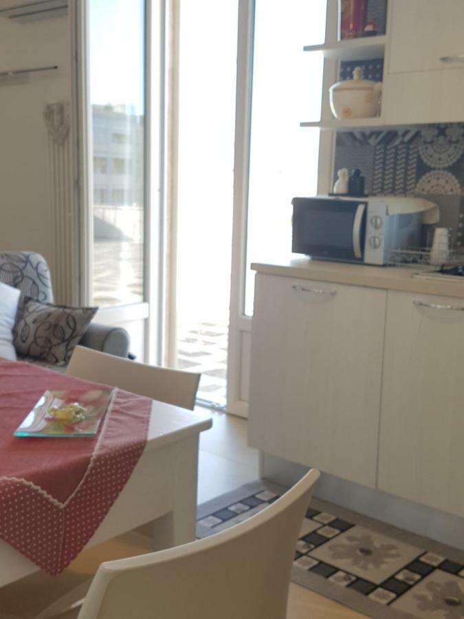 Pietra Di Luna Relaxing Private Terrace โปลีญาโนอามาเร ภายนอก รูปภาพ