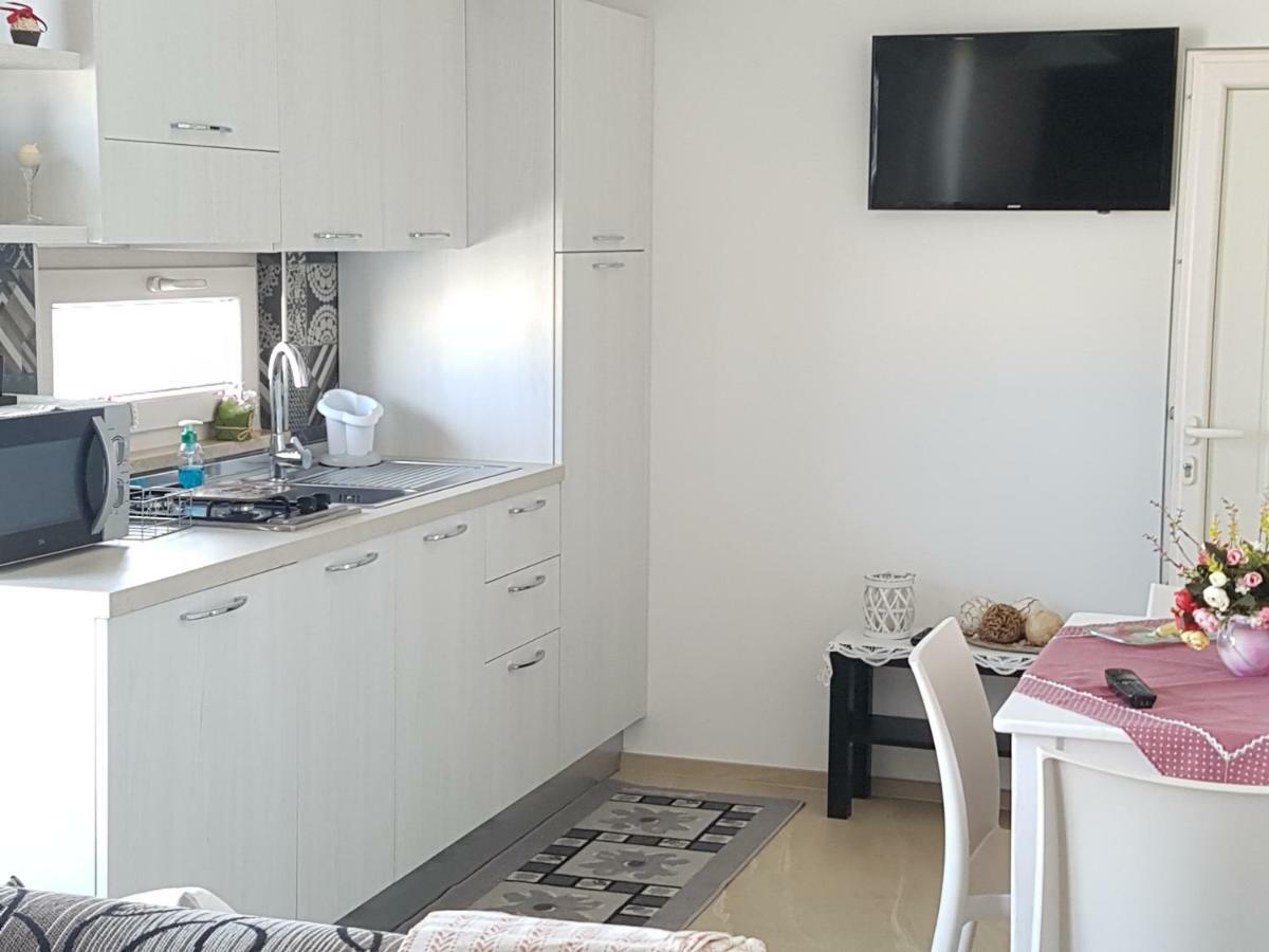 Pietra Di Luna Relaxing Private Terrace โปลีญาโนอามาเร ภายนอก รูปภาพ