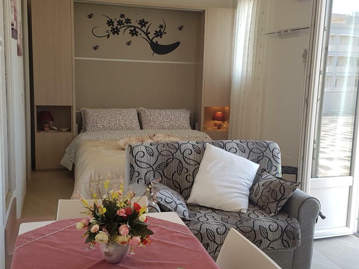 Pietra Di Luna Relaxing Private Terrace โปลีญาโนอามาเร ภายนอก รูปภาพ